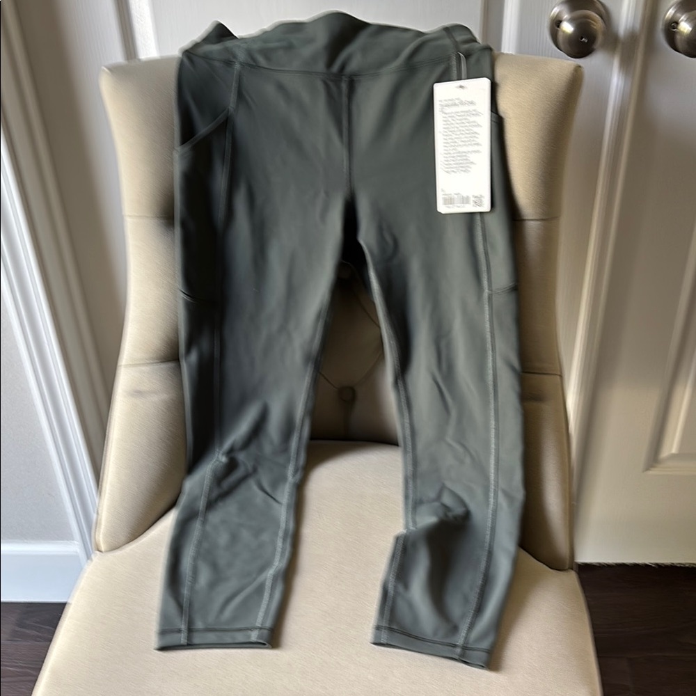 Women’s Lululemon Invigorate Crop